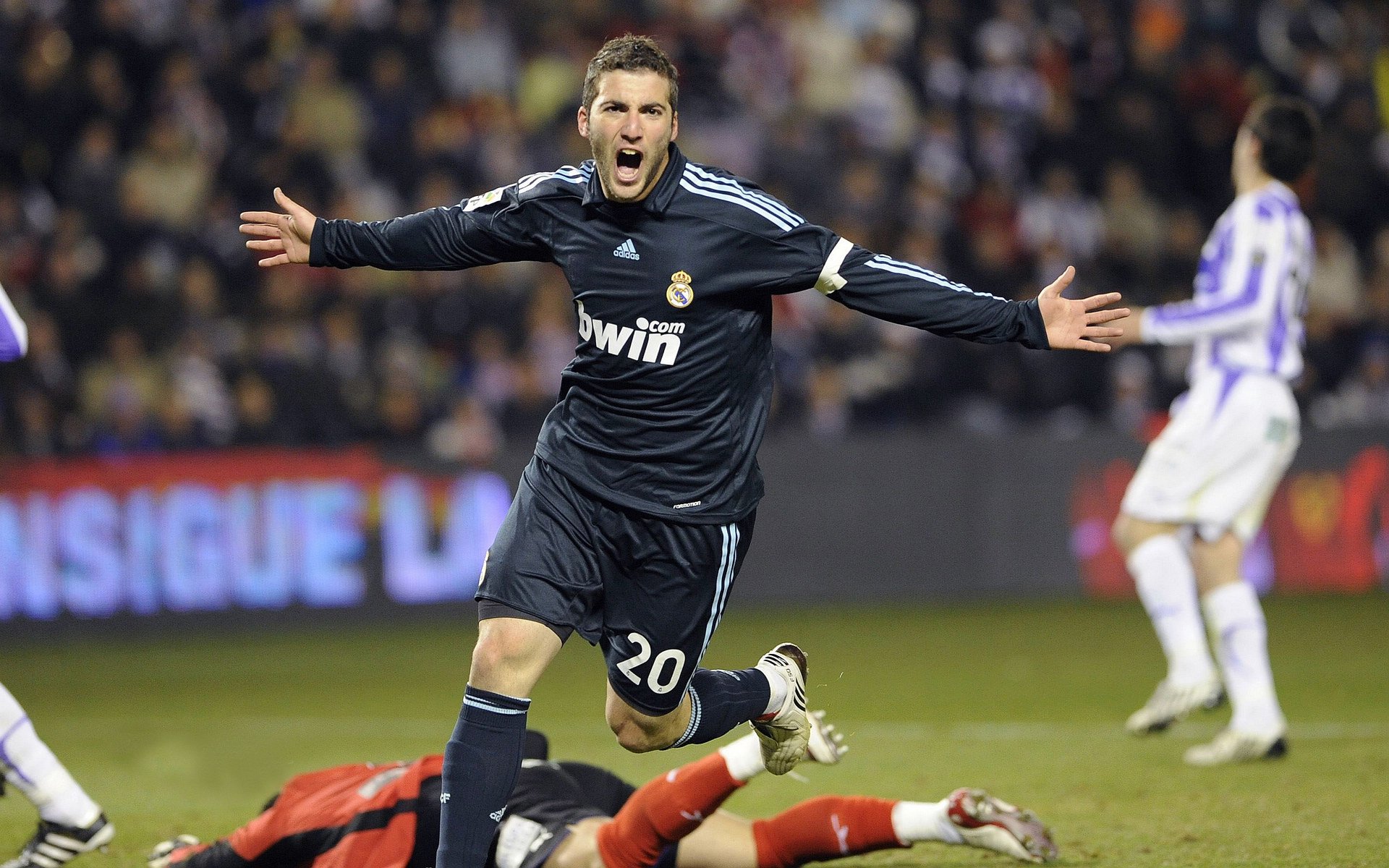 水上运动会，运动之美在水中绽放，水上运动会有新意的主题